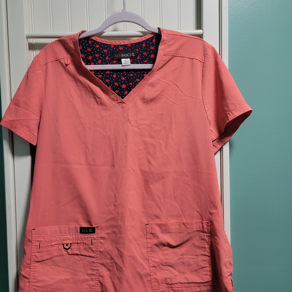 Koi Basics Coral Scrub Top